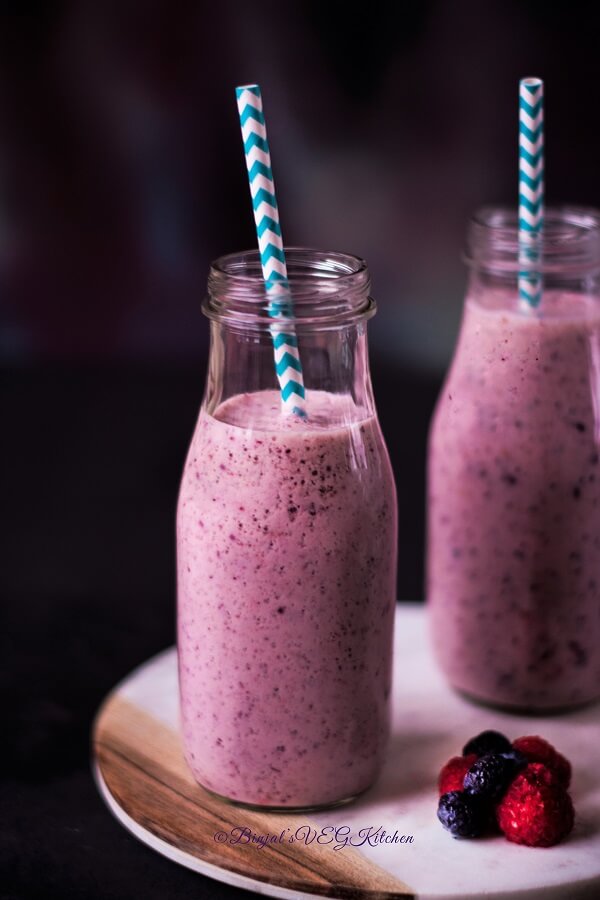 Berry Banana Smoothie - Binjal's VEG Kitchen