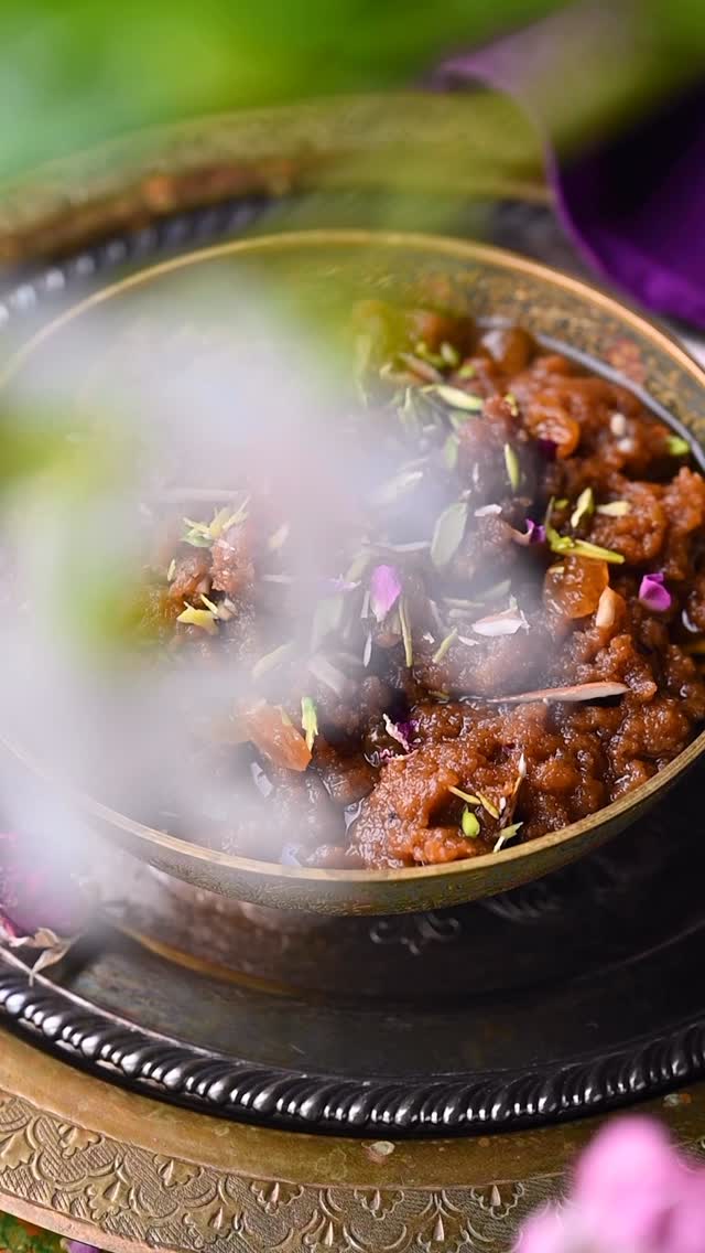 Rajgira Sheera Or Rajgeera Halwa is a beloved dessert from north India cuisine that is often prepared during fasts and festivals. Rajgira, also known as amaranth, is a gluten-free ancient grain that is considered an allowed ingredient when fasting in Hindu customs. It is traditionally used to make nutritious flatbreads/puris and also sweet dishes like this halwa. Amaranth has a sweet, nutty flavor and is high in protein, minerals, and antioxidants.
.
Comment “ HALWA “ I’ll share details in your inbox/DM
.
.
.
.
.
Halwa, puri, Sheera, kada prasad, rajgira, amaranth flour, gluten free, vrat, navratrispecial, navratri, upvas, farali, easy recipe