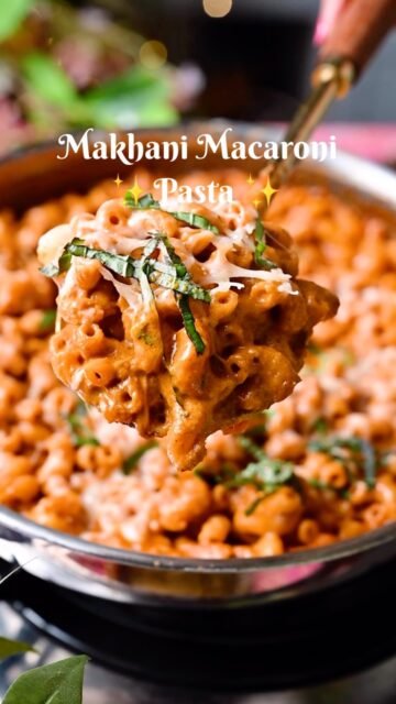 🍝✨ Makhani Macaroni Pasta… where creamy Italian comfort meets rich Indian flavors! ❤️🧈
.
👇 Want the full recipe?
Comment “PASTA” and I’ll send it straight to your DMs! 💌
.
Every bite is loaded with silky makhani sauce, tender macaroni, and the perfect blend of cozy, comforting goodness. Trust me, this fusion pasta is one you’ll want to make on repeat!

Perfect for weeknight dinners, parties, or whenever you’re craving something extra delicious. 😍

❤️ Follow @binjalsvegkitchen for more easy and delicious vegetarian recipes!

Save this reel for later and tag your pasta-loving friends! 🍝✨
#Makhani #pasta #indianfood #italianfood #macaroni