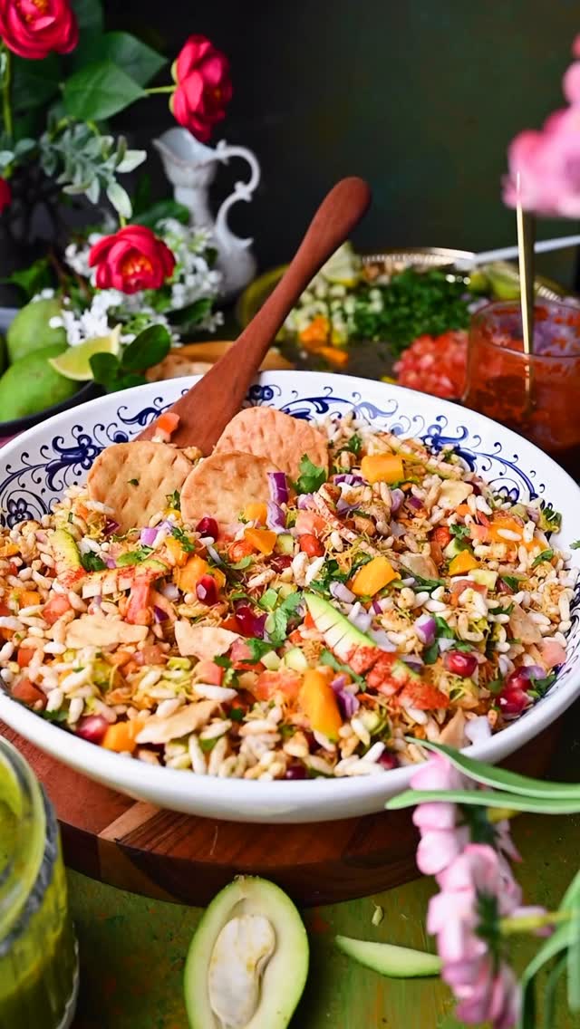 If you love mango this Double Mango Bhel Puri is a must try
Sweet spicy crunchy and full of flavor in every bite
Would you try this twist on classic bhel. 
Taking classic Mumbai bhel to the next level with double mango. A perfect balance of sweet tangy spicy and crunchy in every bite. This one belongs on your summer menu… 
.
Comment “ BHEL “ I’ll send full recipe to your inbox!
.
.
.
.
.
.
.
Bhel puri, Sev puri, Bombay, Mumbai food, streetfood, chaat, Indian food, surat food, chatpata snack, mango
