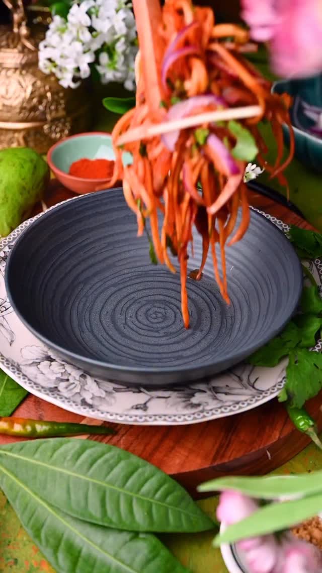 Keri Kanda Nu Kachumber also known as a Kachi Keri nu Kachumber, this is Gujarati style raw mango salad has sweet, tangy, and spicy flavors all in one. Made with shredded raw green mangoes, sliced onion, jaggery for sweetness and basic spices. Perfect summer salad or serve with thepla, paratha or dal-bhat as a side.
.
Comment “ KERI KANDA “ I’ll share recipe in your inbox!

.
.