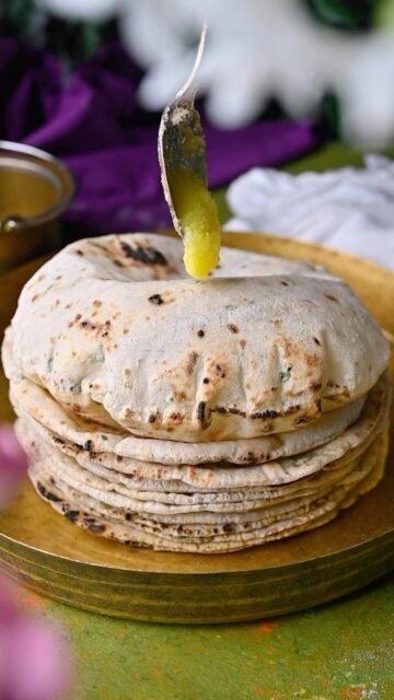 Kuttu Ki Roti | Buckwheat Flatbread
Made with buckwheat flour, mashed potatoes & spices – this wholesome flatbread is gluten-free, light, and perfect for Navratri fasting.
Healthy, filling & delicious, it pairs beautifully with Kaddu ki Sabji or Aloo ki Sabji!
.
👉 Comment “ KUTTU ” below and I’ll send you the full details in your inbox!
.
.
Follow @binjalsvegkitchen for more delicious farali/vrat friendly vegetarian recipes….