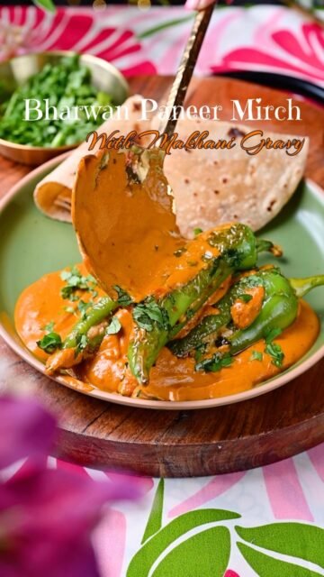 ✨ Bharwan Paneer Mirch With Makhani ✨
🌿 No Onion • No Garlic
If you love rich, creamy North Indian flavors, this recipe is a must try! Soft paneer stuffed inside mild green chilies, simmered in a luscious buttery makhani gravy. Packed with flavor, it’s perfect for a comforting lunch or dinner or when you’re serving something special to your family and guests.
.
💬 Comment “Mirch” and I’ll share the recipe with you in your inbox!
.
❤️ Follow @binjalsvegkitchen for more easy and delicious vegetarian recipes.