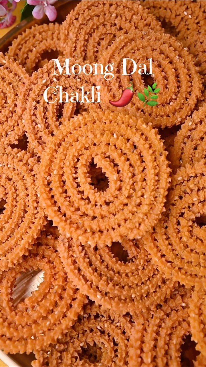Moong Dal Chakli ✨ Crispy Murukku for Diwali
.
.
.
Chakli is a beloved festive snack all across India, and this homemade moong dal version beats store bought any day! It takes a little time to make, but I promise the crispy, delicious result is worth it. Perfect with a hot cup of chai ☕
.
.
.
💬 Comment “RECIPE” below and I will send it straight to your inbox!
.
.
.
👉 Follow @binjalsvegkitchen for easy Diwali snacks and festive recipes!
