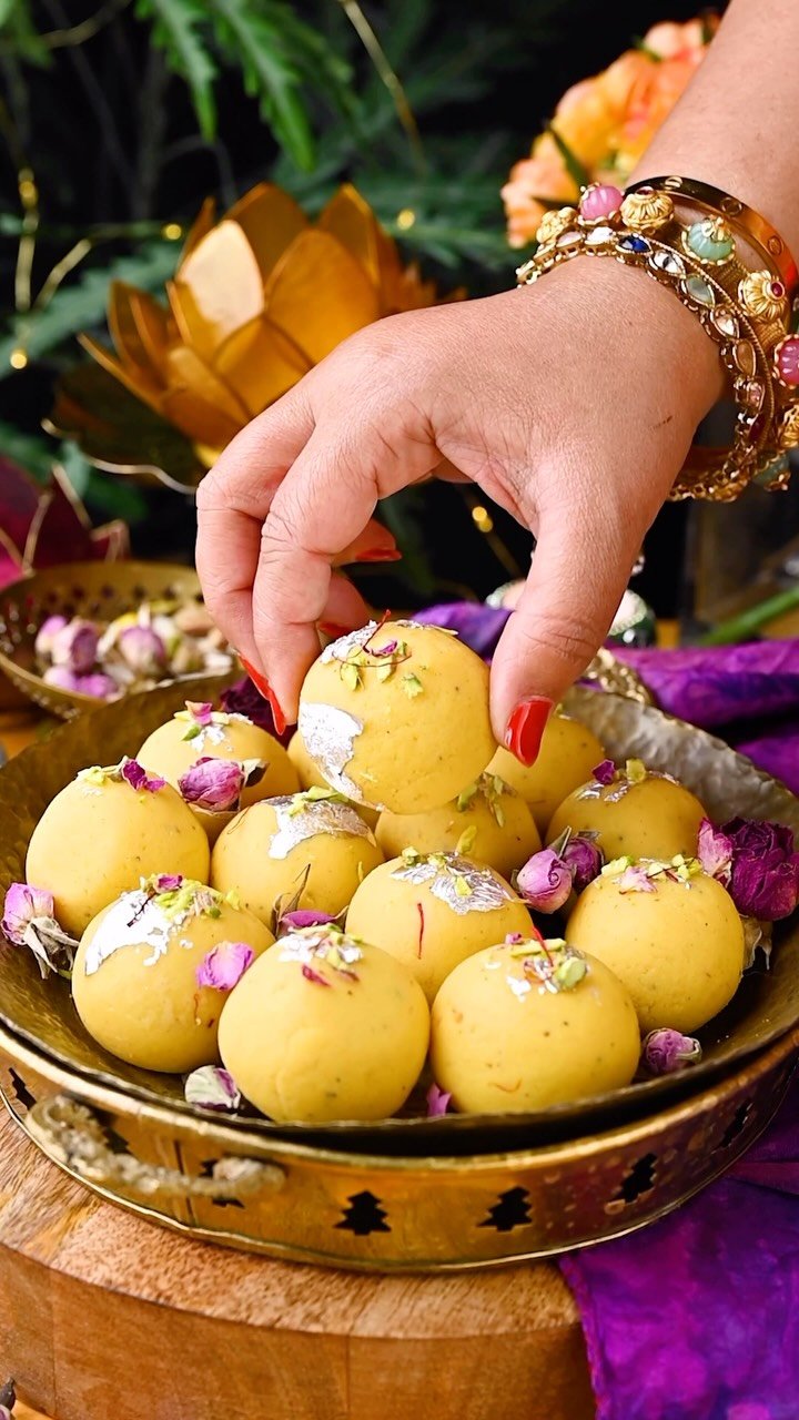 Kesar Malai Ladoo 💛✨

These soft and creamy ladoos are so delicious and honestly, they disappear way too quickly! 😍 Made with paneer, condensed milk, saffron, and cardamom, they have the perfect melt in your mouth texture and a beautiful kesar flavor.

Perfect for festive celebrations, gifting, or simply when you’re craving something sweet and homemade. And with Janmashtami coming up, these would be such a lovely addition to your festive celebrations! 🌸

Want to make them at home?

Comment “KESAR” and I’ll share the recipe with you! 💛

Follow @binjalsvegkitchen for more easy and delicious vegetarian recipes. ❤️