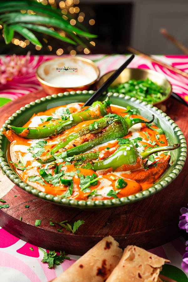 Bharwan Paneer Mirch With Makhani Gravy