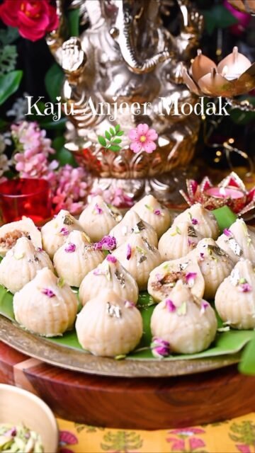 🌸 Festive & Divine – Kaju Anjeer Modak 🌸
.
Soft, rich, and naturally sweetened, these Kaju Anjeer Modaks are a wonderful blend of cashew nuts and dried figs. Incredibly easy to make at home, they make a beautiful homemade prasad offering for Lord Ganesha during Ganesh Chaturthi, as well as a thoughtful festive gift for family and friends. 🙏🏼✨
✨ Want to make these guilt-free modaks this festive season?
.
💬 Comment “KAJU” below and I’ll send the full recipe and step-by-step measurements straight to your DMs! 👇🏼
.
.
.
👉🏼 Follow @binjalsvegkitchen for more delicious, authentic vegetarian recipes!
.