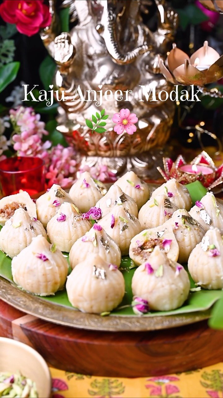 🌸 Festive & Divine – Kaju Anjeer Modak 🌸
.
Soft, rich, and naturally sweetened, these Kaju Anjeer Modaks are a wonderful blend of cashew nuts and dried figs. Incredibly easy to make at home, they make a beautiful homemade prasad offering for Lord Ganesha during Ganesh Chaturthi, as well as a thoughtful festive gift for family and friends. 🙏🏼✨
✨ Want to make these guilt-free modaks this festive season?
.
💬 Comment “KAJU” below and I’ll send the full recipe and step-by-step measurements straight to your DMs! 👇🏼
.
.
.
👉🏼 Follow @binjalsvegkitchen for more delicious, authentic vegetarian recipes!
.