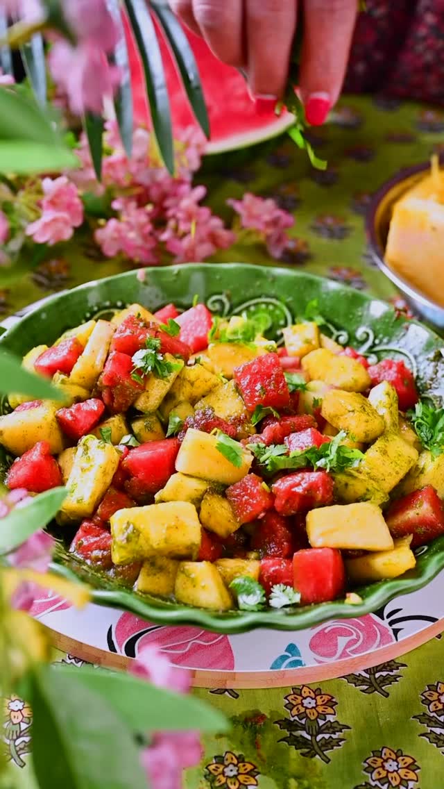 Comment “ CHATPATA “ I’ll send detailed recipe to your inbox!
.
Looking for a refreshing summer salad with a desi twist? This Chatpata Watermelon Pineapple Mint Chutney Salad is just what you need! Juicy watermelon and sweet pineapple cubes come together in a riot of colors, but what truly elevates this salad is the punchy green chutney dressing.
.
.
.
.
.
.
.