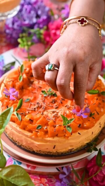 Dubai Style Mango Kunafa Cheesecake
This is what summer dessert dreams are made of Crispy buttery kunafa mixed with sweet pista cream creates the perfect crunchy base, topped with creamy mango cheesecake filling and beautiful mango swirls.
Trust me, this dessert looks fancy but is surprisingly simple and perfect for parties, celebrations, or when mango cravings hit.
.
Comment “MANGO” and I’ll send you the full recipe in your inbox!