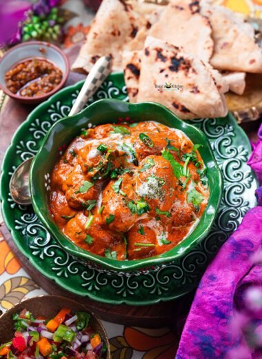 Rasiya Muthiya In Makhani Sauce