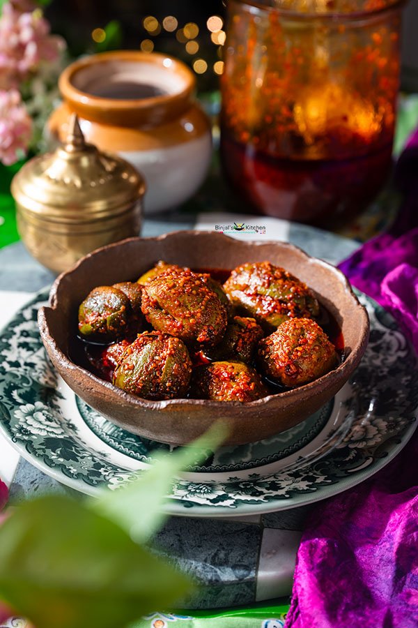 Dabla Keri Athanu (Gujarati Stuffed Baby Mango Pickle)