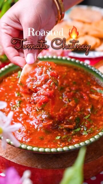 Smoky, spicy, and bursting with rustic flavors! 🍅🔥 This Roasted Tomato Chutney is made by fire roasting fresh tomatoes and blending them with simple ingredients for an authentic village style taste. It pairs perfectly with roti, paratha, dal rice, or even as a dip.
.
Want the full recipe? 👇
Comment “TOMATO” and I’ll send it straight to your inbox! ❤️
.
Follow @binjalsvegkitchen for more easy and delicious vegetarian recipes. 🌿