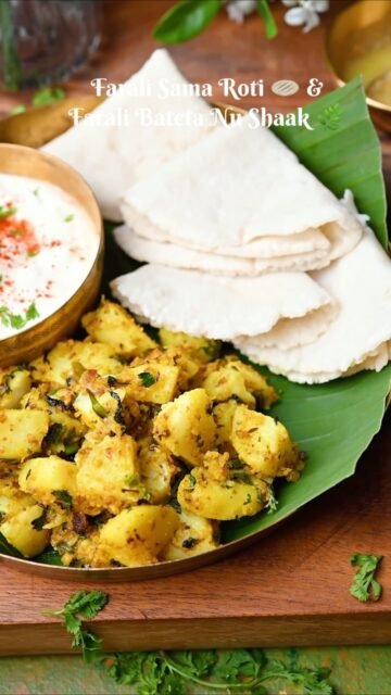 Farali Sama Roti with Spicy Bateta Nu Shaak 
🌿🥔 Vrat Friendly Navratri Thali
.
Soft and wholesome farali sama roti made from sama flour, also called vrat ke chawal or varai tandul. This little millet flour is gluten free, light yet filling, the perfect wheat substitute for fasting days. Paired with spicy peanut bateta shaak, a quick and tasty curry made with boiled potatoes, freshly ground spices and crunchy roasted peanuts.
.
💬 Comment “RECIPE” below and I will send both recipes straight to your inbox!
.
.
.
👉 Follow @binjalsvegkitchen for easy vrat recipes this Navratri!
.
.
Skip turmeric/curry leaves/coriander leaves in the shaak if your family fasting customs do not allow it, customs vary from family to family.