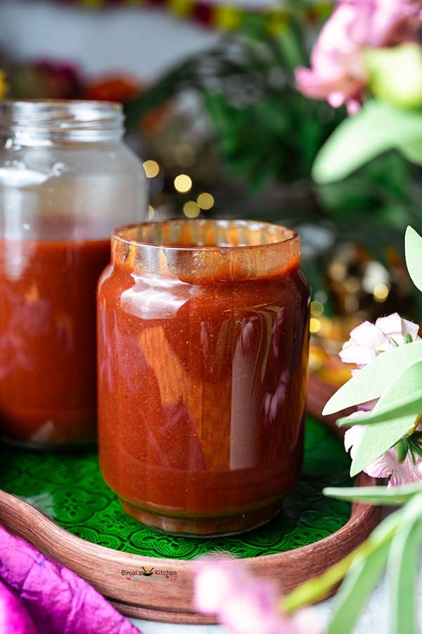Khajur Imli Ki Chutney 